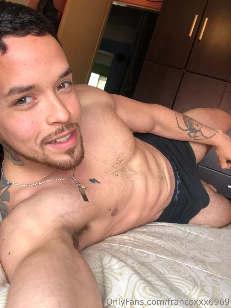 Is the smile the first thing a person looks at 