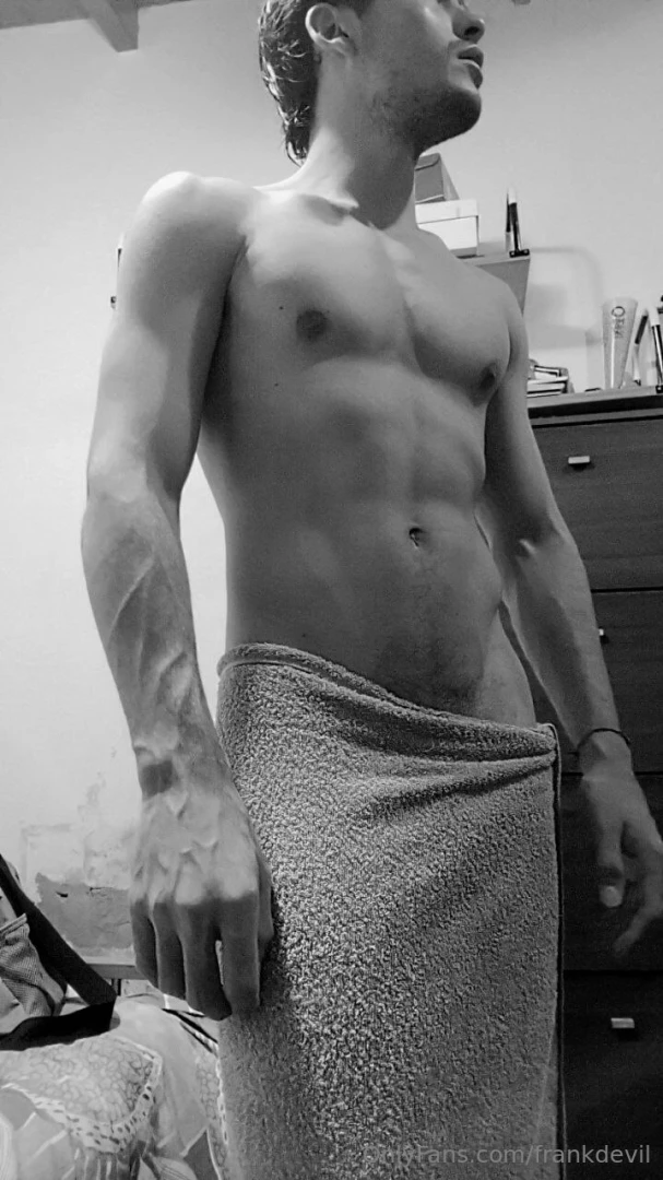 Free subscribe hello babies i m usexyb0y hot 24 year old bi boy i love part 1 