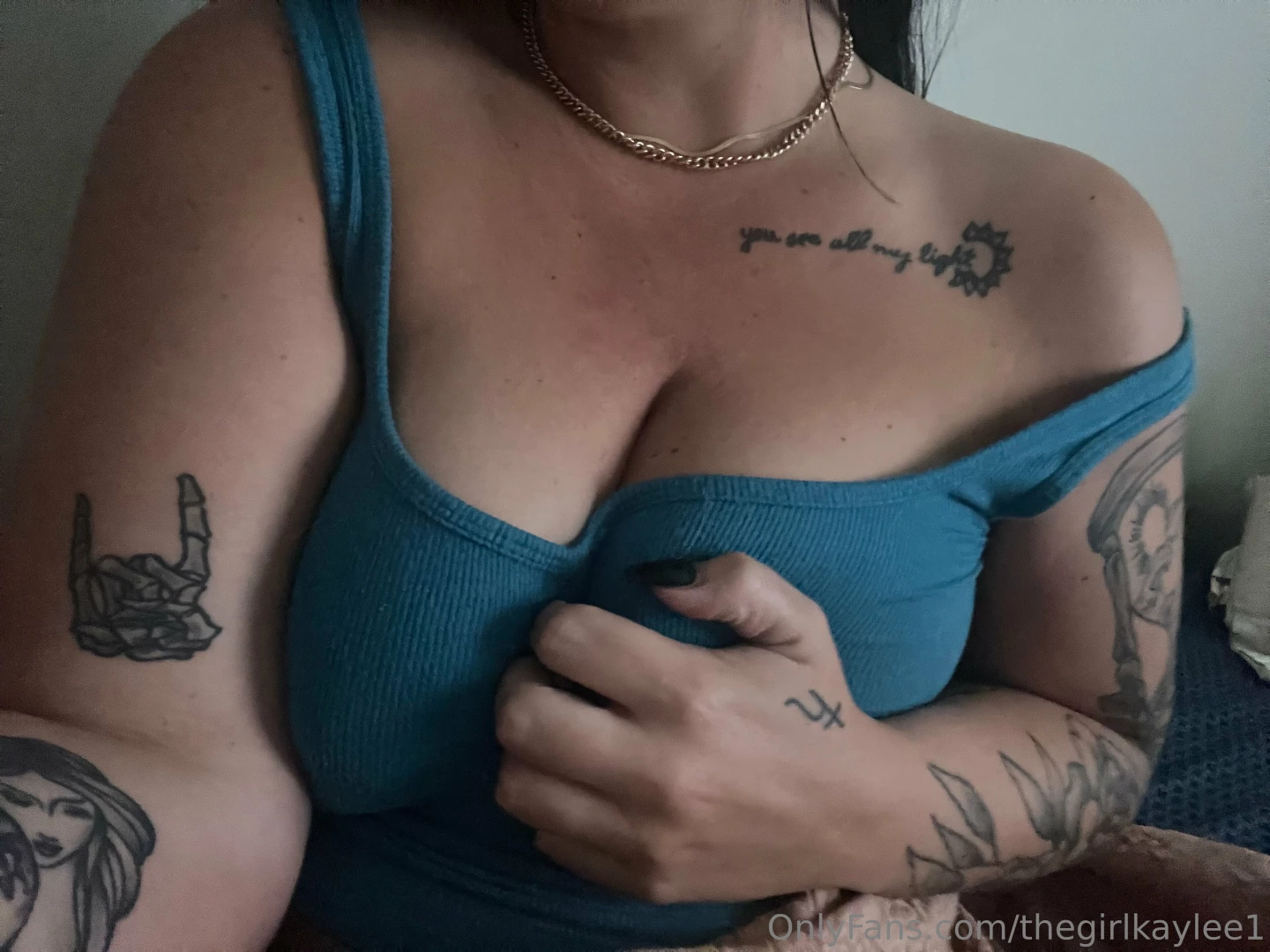 Who wants to see me titty fuck for the first time part 1 