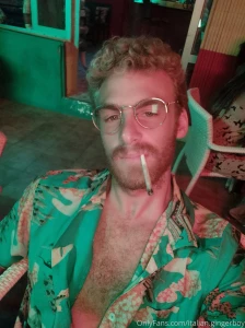 Happy birthday to me who s gonna make me the best gift