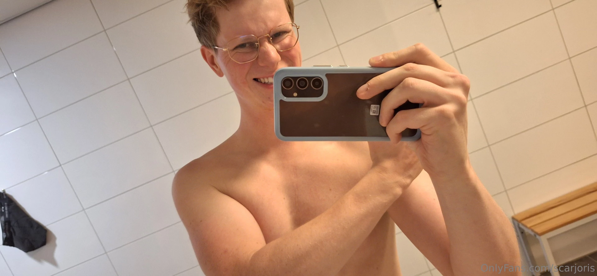 Hot gym day take a look at my body if you re into it i will upload part 6 