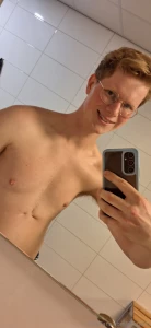 Hot gym day take a look at my body if you re into it i will upload part 3