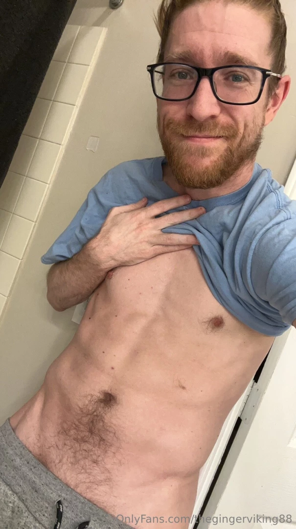 Felt hot and needed some new pictures 