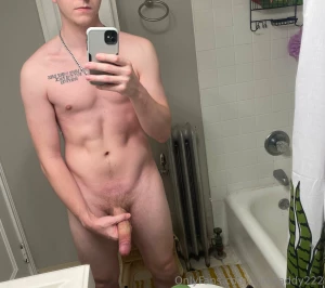 Welcome to my onlyfans if ripped guys with big cocks are your thing