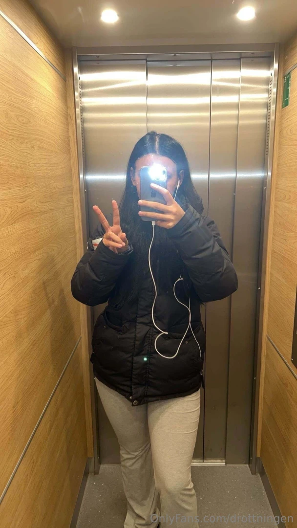 Hela hissvideon finns p andreaspriv ingen f r visa den till n gon 