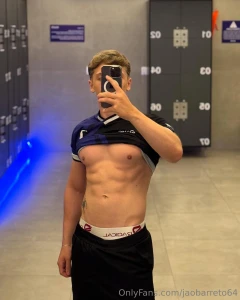 Do you like to lick my tank