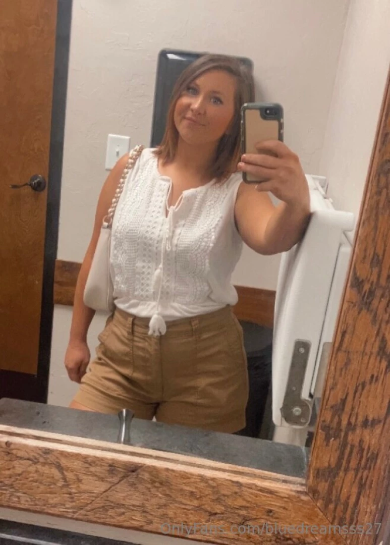 Hey how s everyone s day i m doing well just sitting here messaging my part 1 