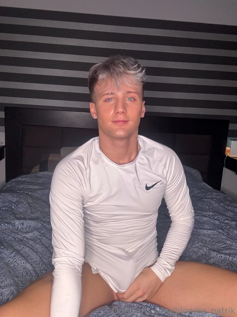 Sorry i lost my pants but do you prefer nothing on 