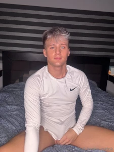 Sorry i lost my pants but do you prefer nothing on