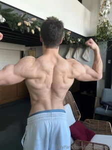 I promise i ll be your favorite guilty pleasure