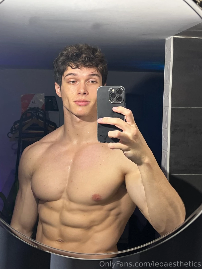 Worship every muscle on my body 