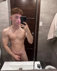 The moment you see me you won t be able to look away