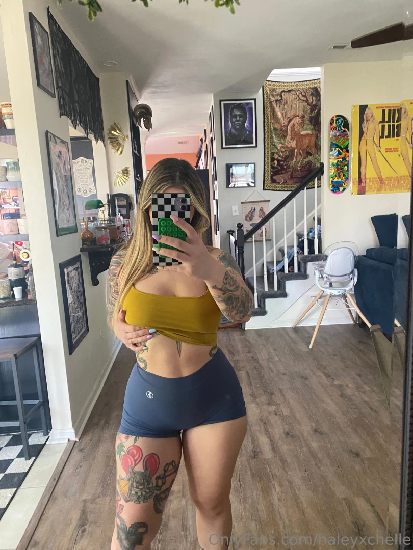 Which one would you remove from this pic 