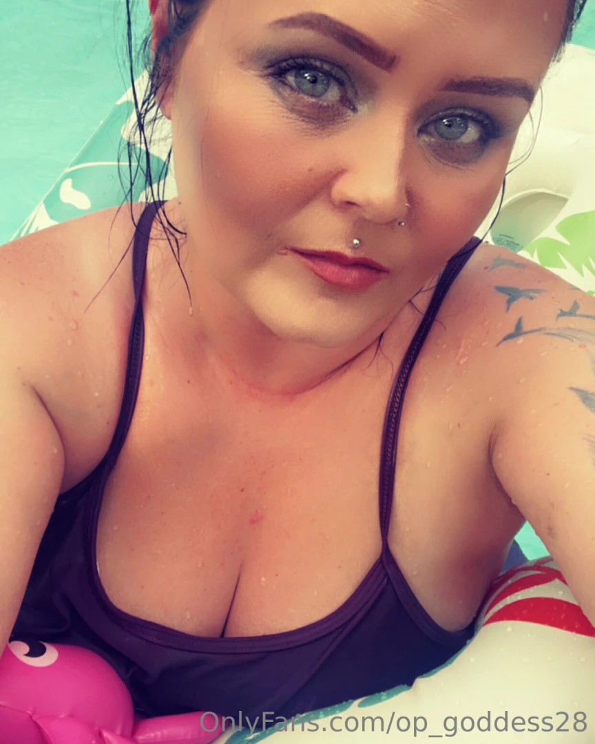 Anyone wanna join me in the pool part 1 