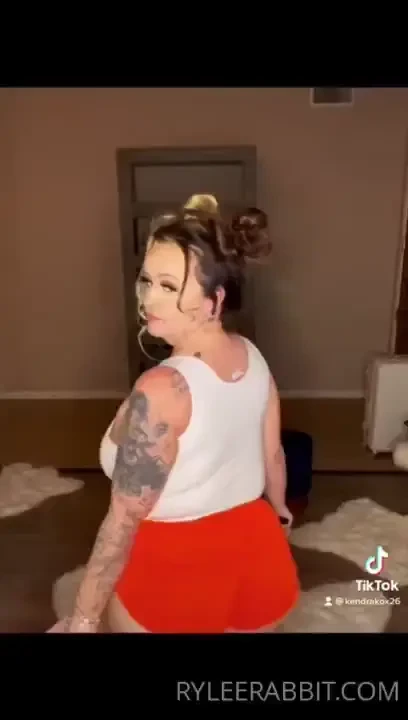 You gotta check out the sexiest pawg around kendra_kox only fans sexy 