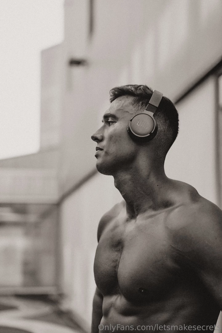 Black amp white is sexy 