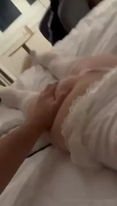 Ntligen r hon aktiv igen med hennes galna galna content klara r hon 