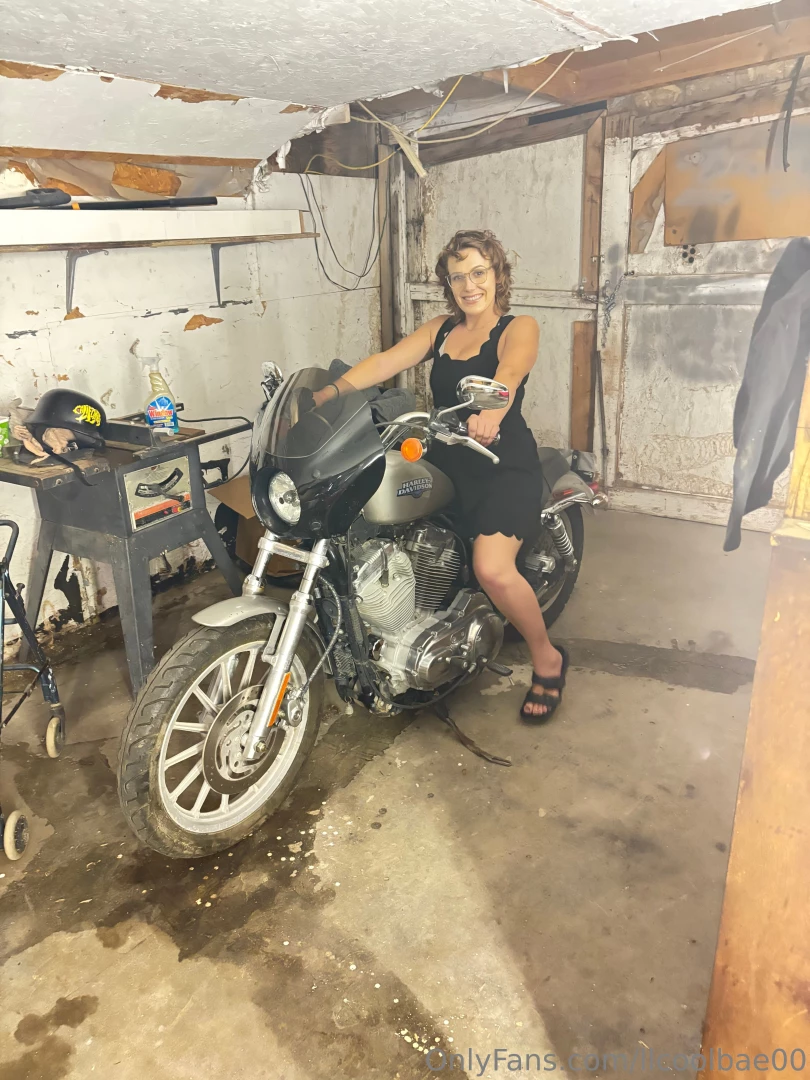 Tip if u wanna see me naked on the bike part 1 