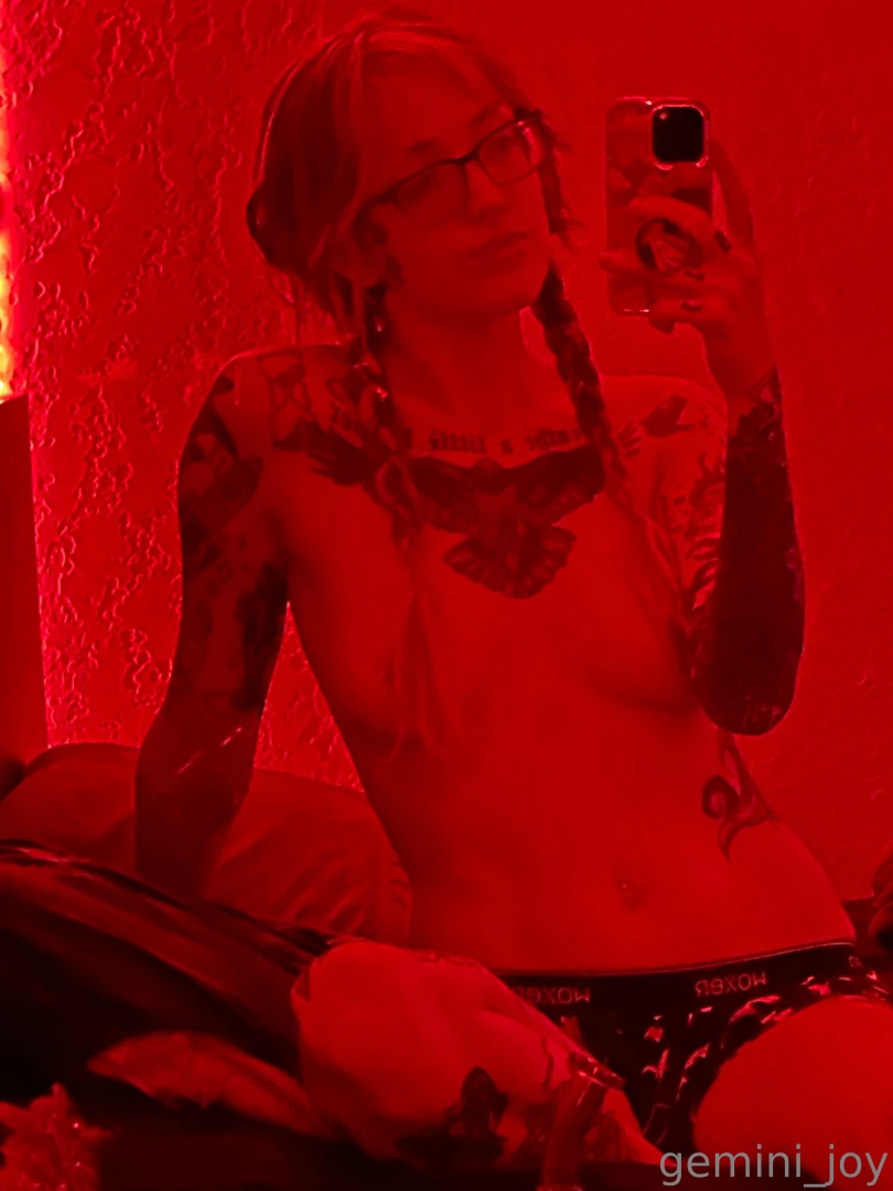 Hey y all of is not letting me answer messages atm so if it says i ve 