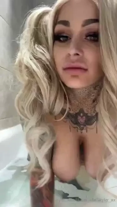 Be a good boy for mommy and scrub me all over 