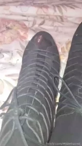 Shoes on off feet soles discount noppv boobs ass nude girlfriend milf