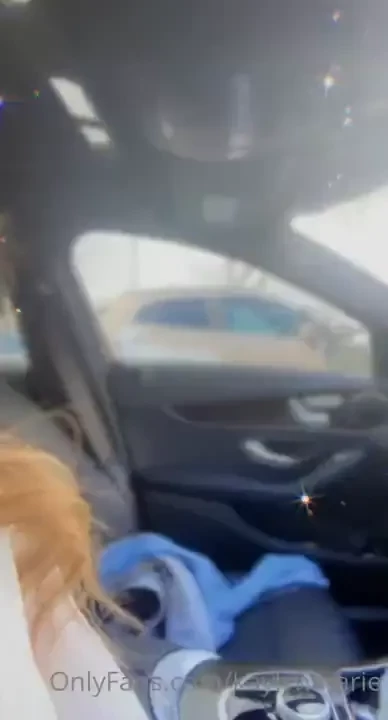 About to go get coffee and i can t help myself i get so horny 