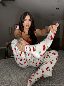 Do you like feet better yet do you like my feet