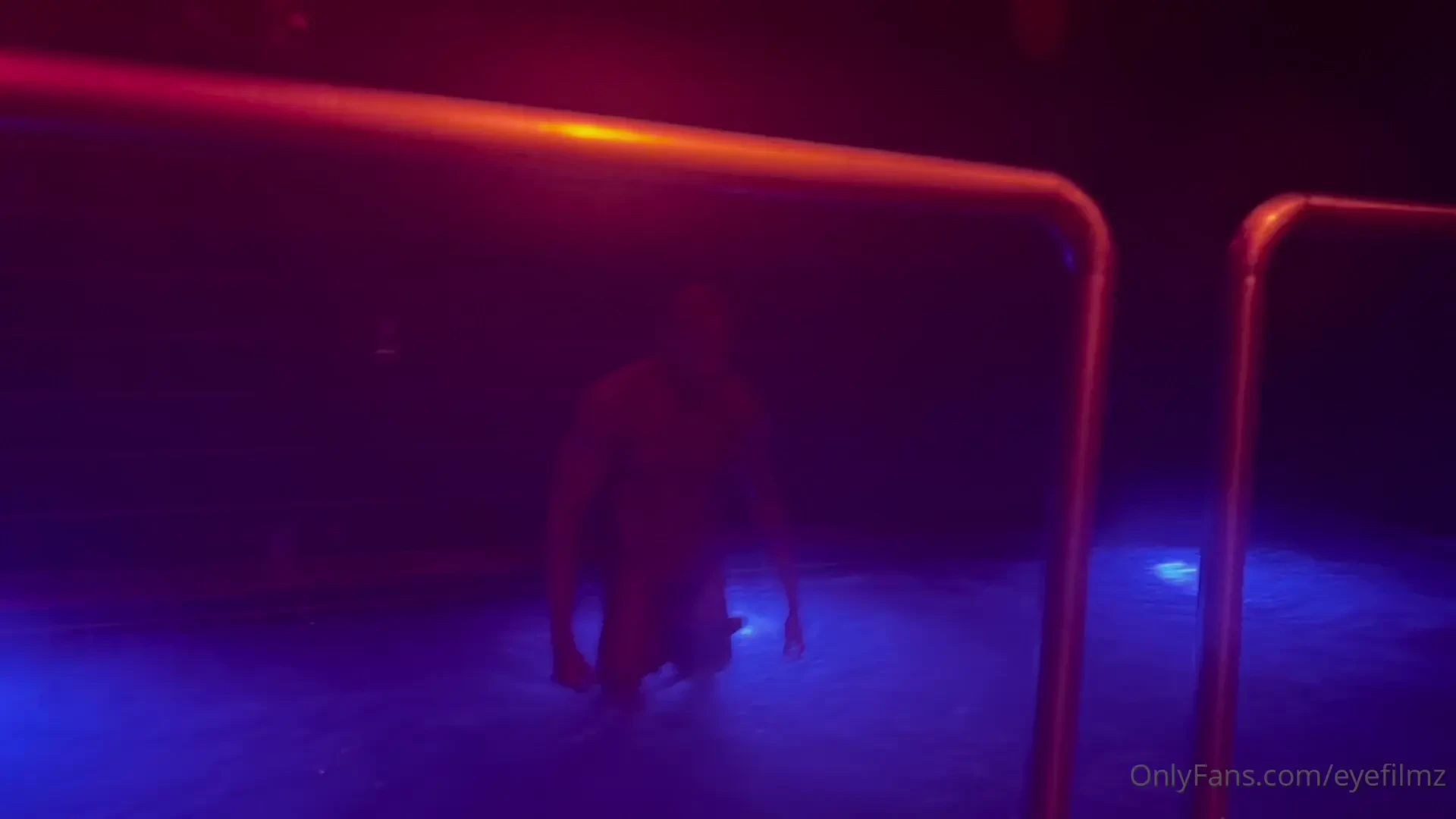 Red hot hotel chilli pepper rhyheimshabazz theo25cm i love traveling 