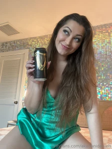 St paddy s day is tomorrow come an play with me today i am online and