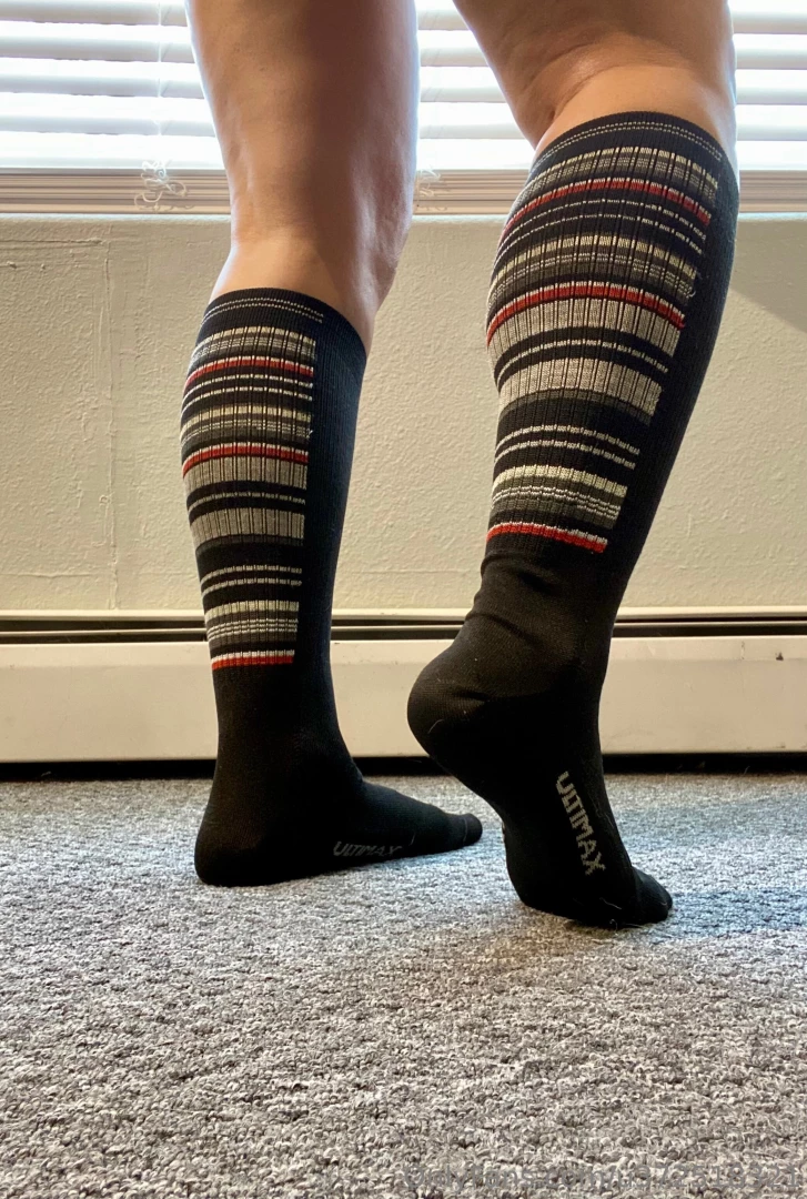 Fun ski socks to keep my feet nice and warm part 1 