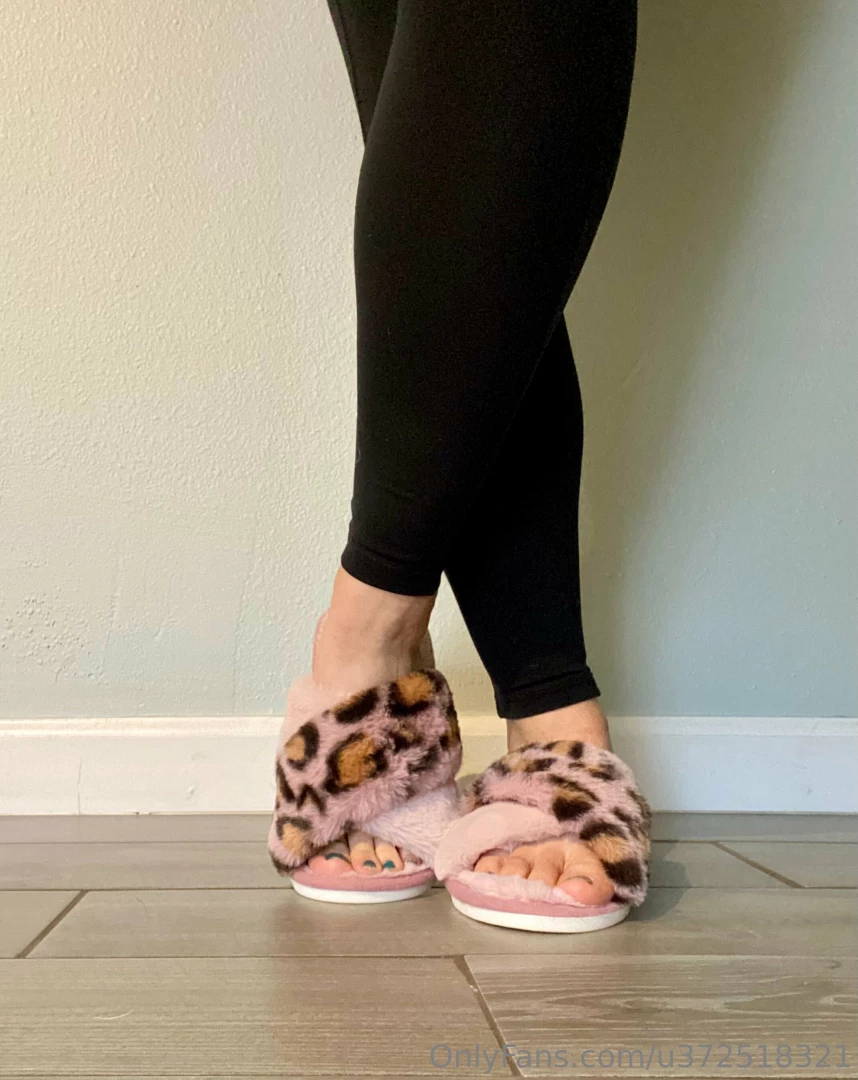 My friend gave me some cozy new slippers for christmas so soft and 