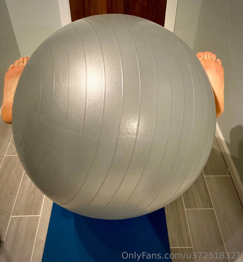 Post workout fun feet footfetish soles toes 