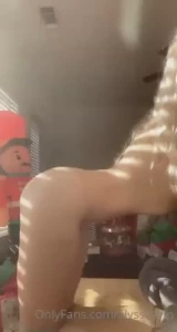 Do u like it when i shake my ass and bend over