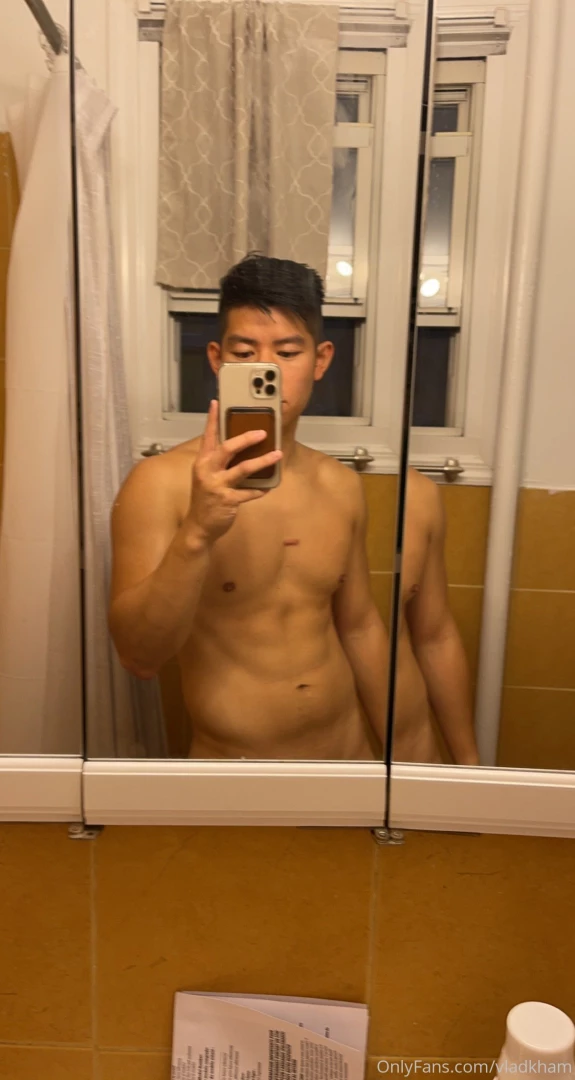 Gotta work on my angles but i think my booty and body is coming along 