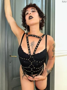 The dogs that deserve my attention are those that know what i like and