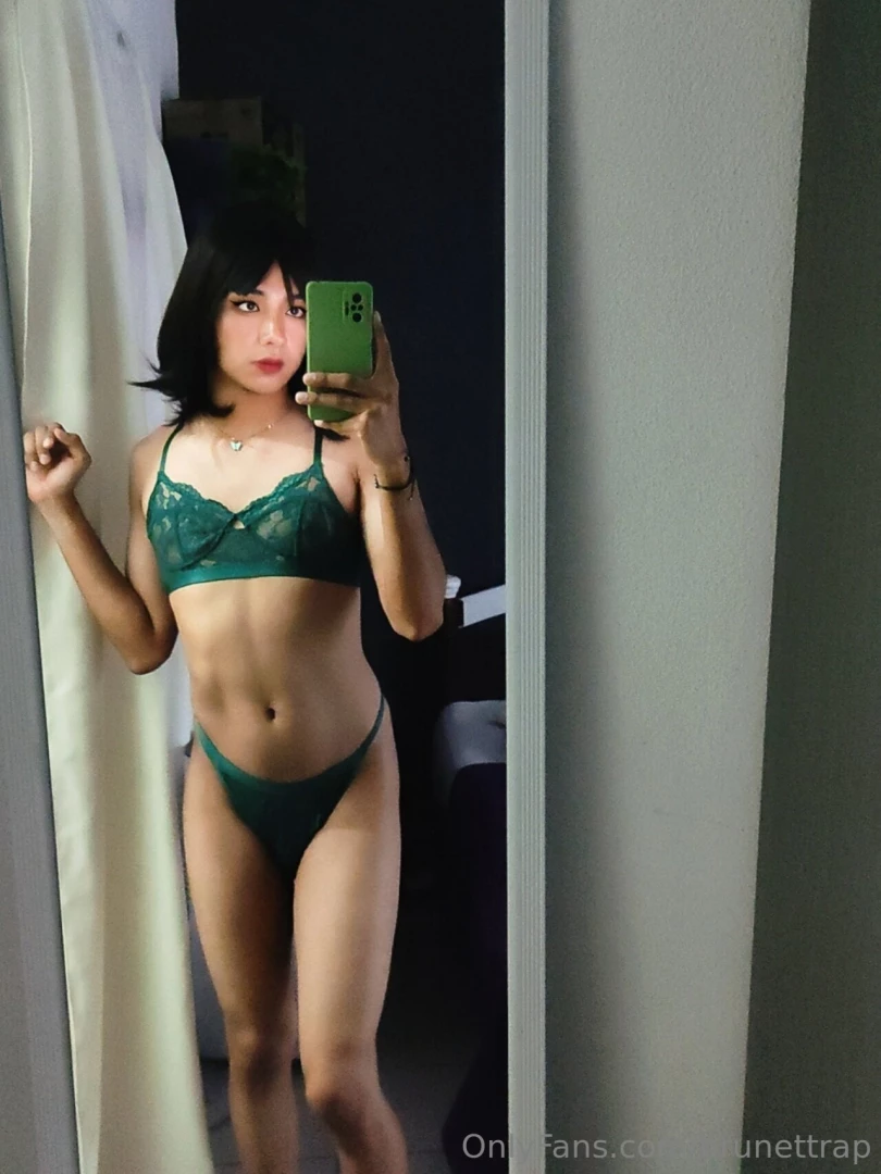 Brunet sent you two photos 