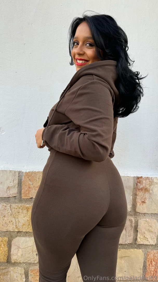 Can i be your gift for the new year s eve 