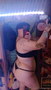 Laritamua suscription free sexting feet virtualgirlfriend customs