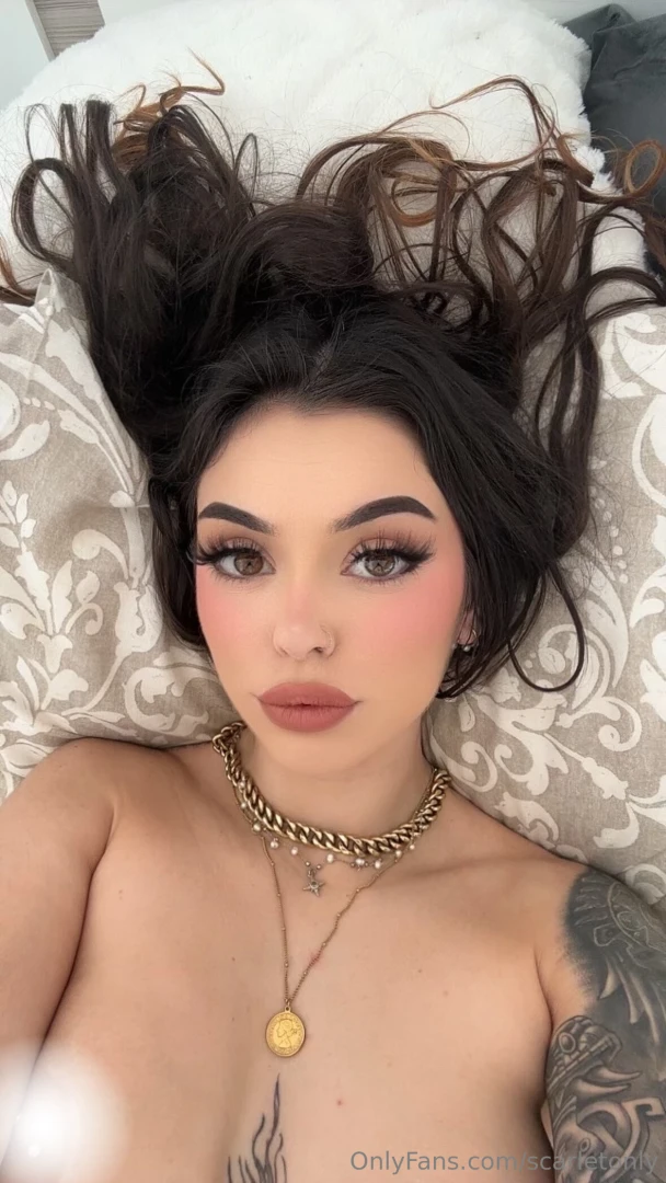 Quieres ver que estoy haciendo amor aprovecha que me pillas solita 