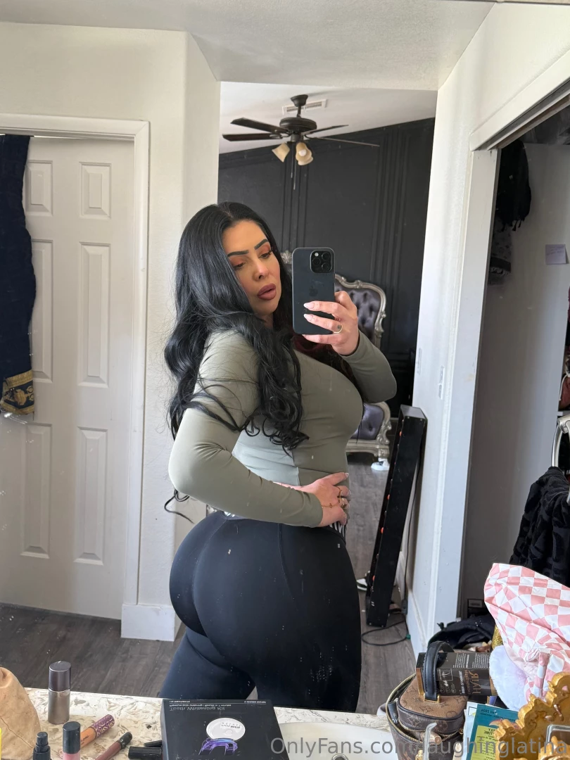 Checking my behind before leaving the house you know for quality 