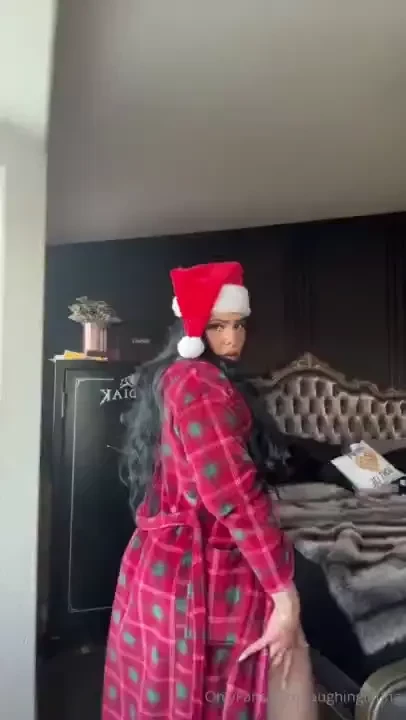 Sexy clause is live right now 