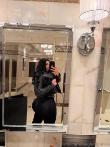 I see a queen and i hope you re ready to serve