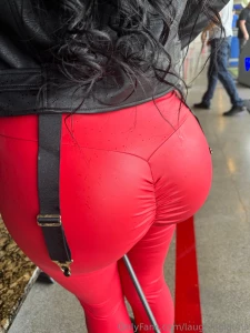 This is what a goddess sexy ass looks like