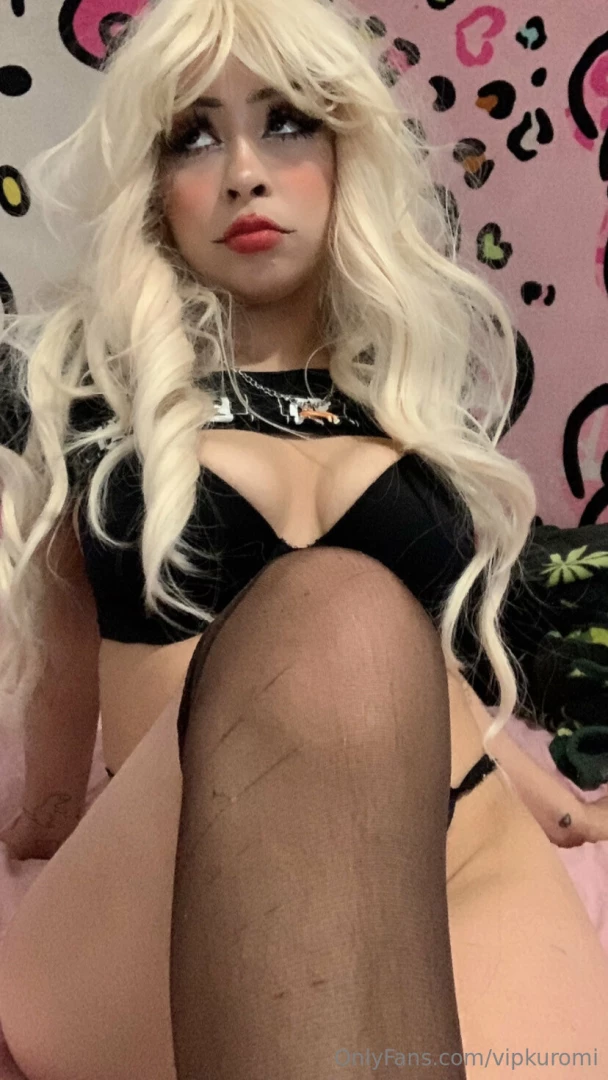 I m a bad bad girl wanna play 