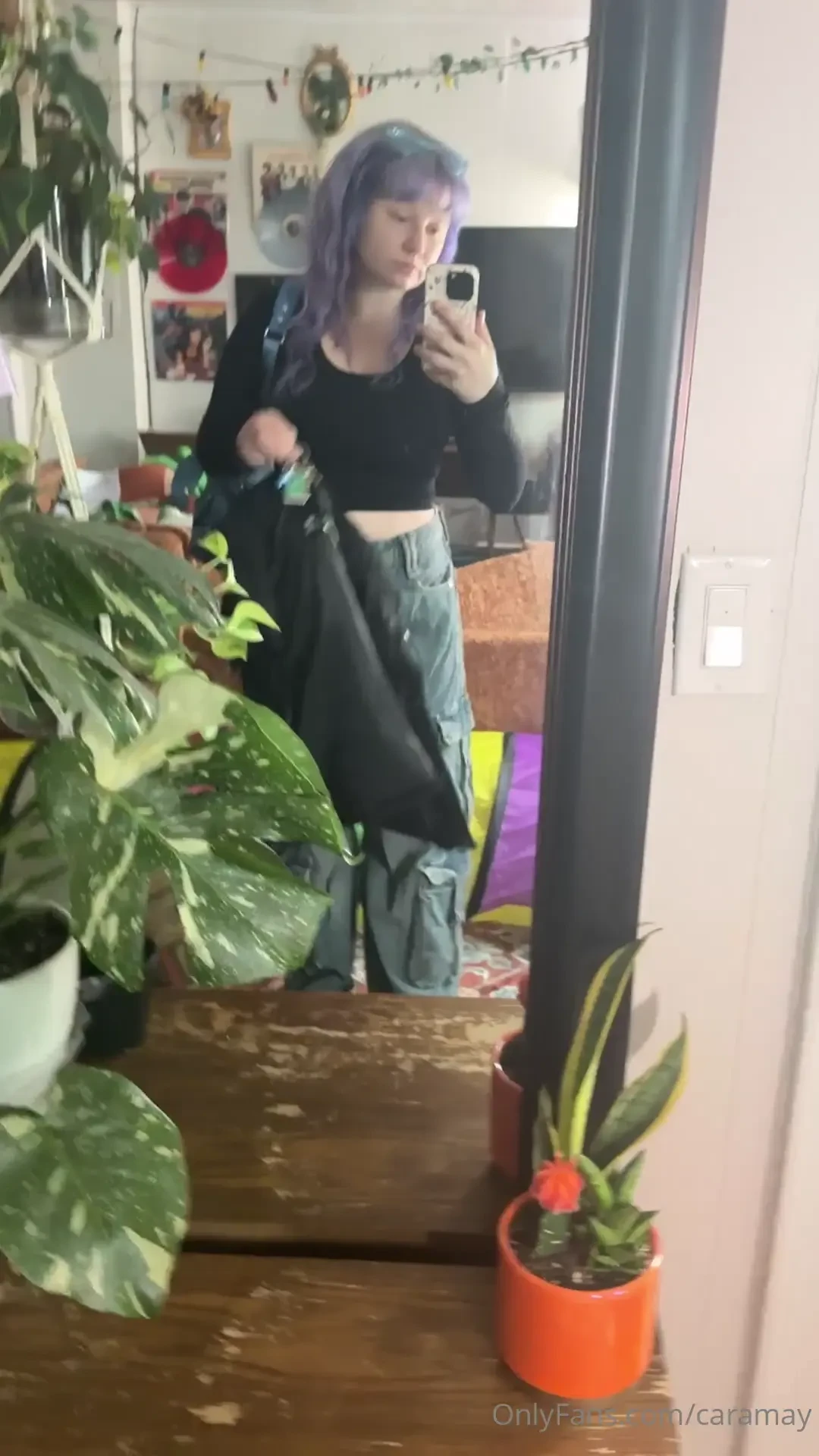 Still listening to my true crime podcasts and being the hottest bitch 