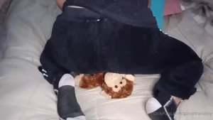 Love to fart on those pants but it would be better if there was your