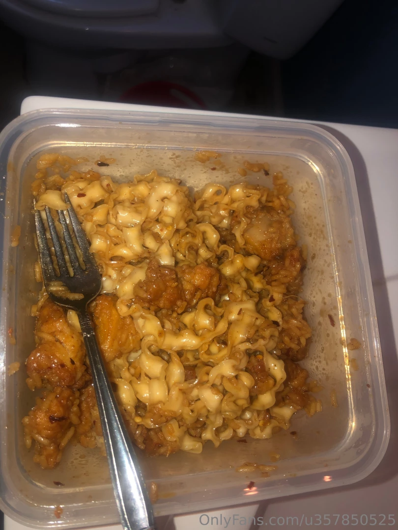 Trader joe s wiggle wiggle noodles and mandarin orange chicken 