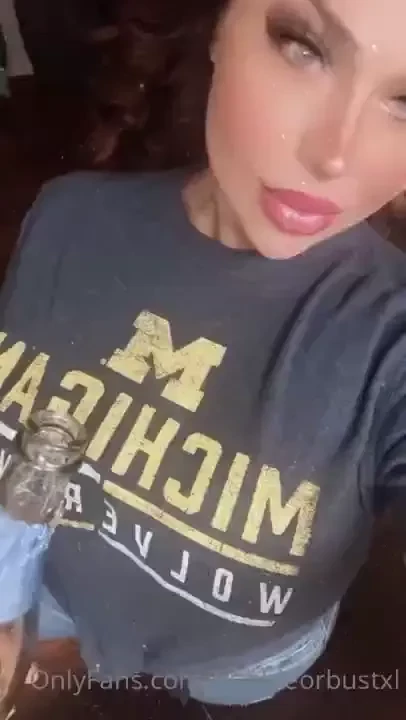 Cheers are you ready for the holidays i just got a bunch of new toys 