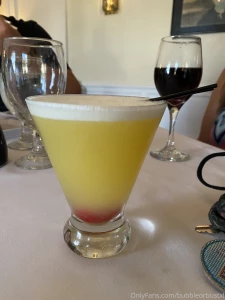 Had a few drinks i feel a little naughty so i slide up my dress and