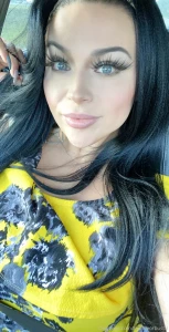 Had a few drinks i feel a little naughty so i slide up my dress and part 1